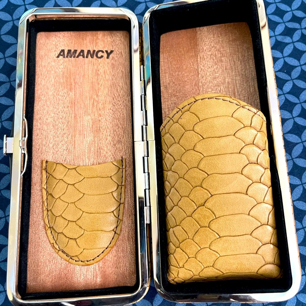 Amancy Light Tan Croc Embossed Portable Cedar Humidor